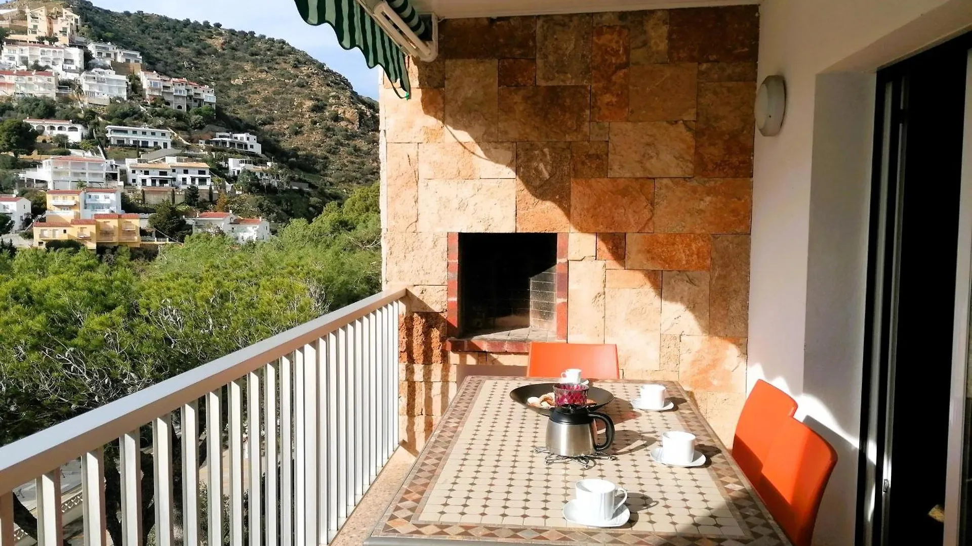 4074 El Corsario, C-4, En La Mejor Cala De Roses, Almadraba, Agua Del Mar Cristalina. Vista Al Mar, Relax, Cerca Del Camino De Ronda. - Es-258-44 Apartment